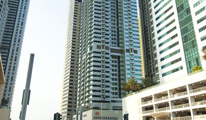 Marina Pinnacle Tower, picture 1